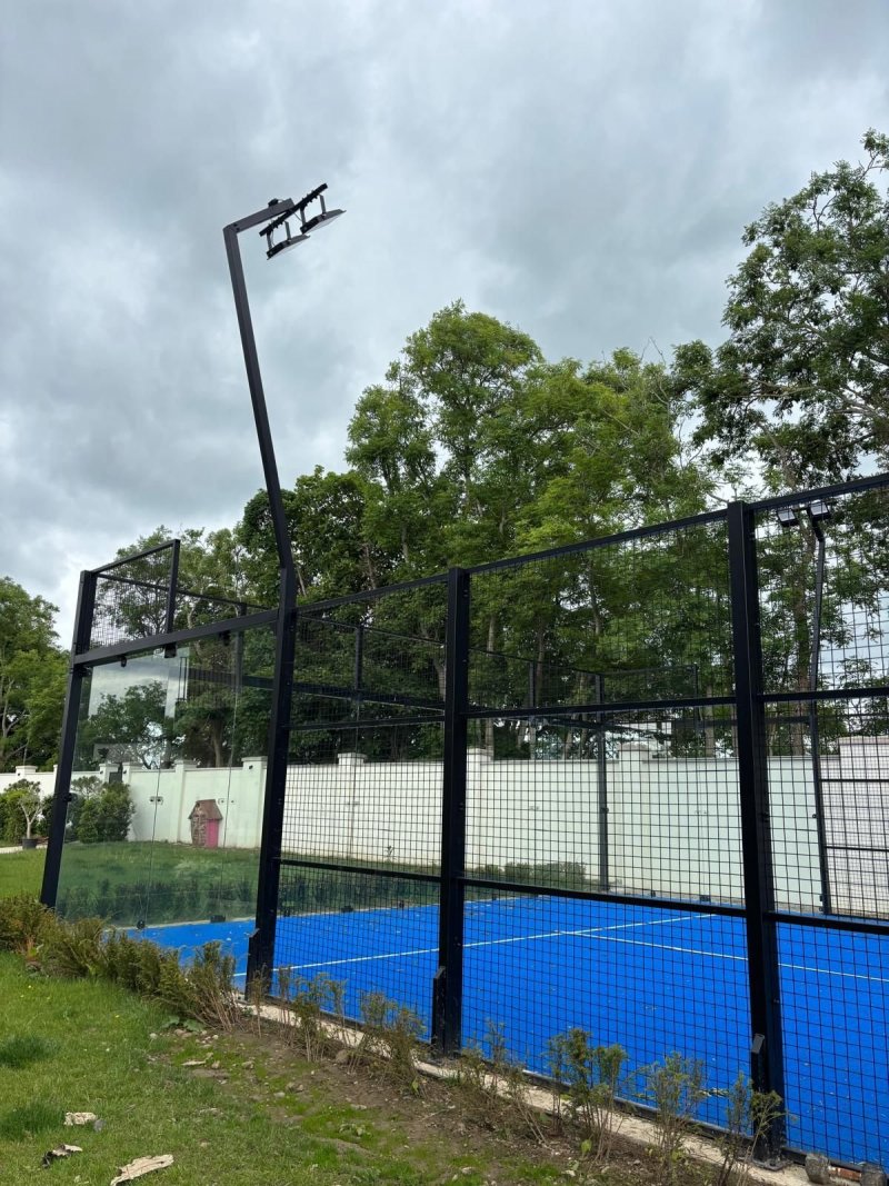 İrlanda Padel Tenis Kortu İnşaatı
