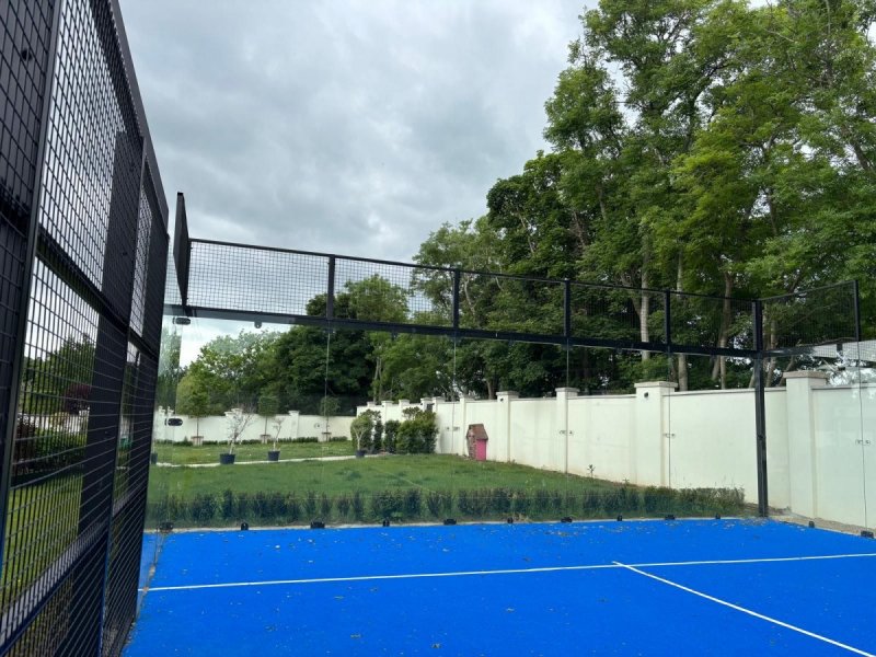 İrlanda Padel Tenis Kortu İnşaatı