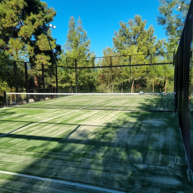 Key Urla Hotel’de Panoramik Padel Kortu Kurulumu - Mediterra Padel